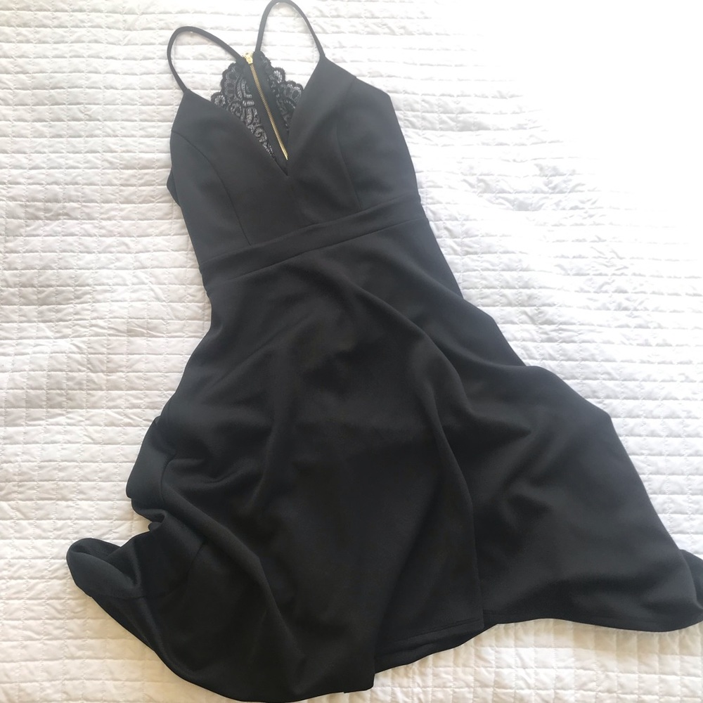 🌸 MAKE AN OFFER 🌸 Charlotte Russe High-Low Dress